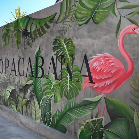 ホテル Copacabana ギリ・アイル エクステリア 写真